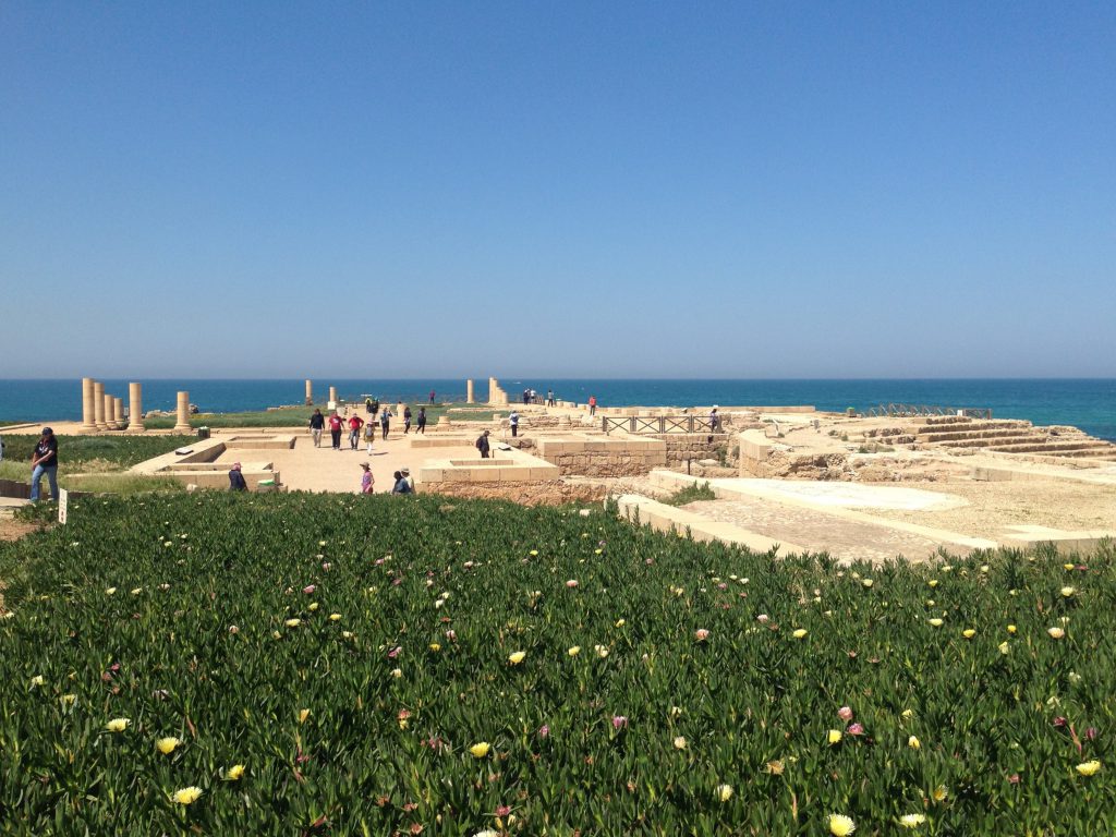 該撒利亞港遺址 •美麗的地中海港口 