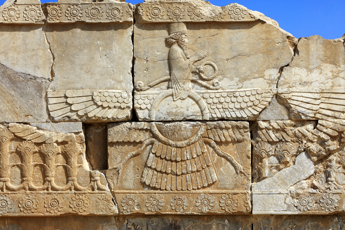 wZoroastrian_W0A5603_Relief of Ahura Mazda in Persepolis波斯波理斯浮雕